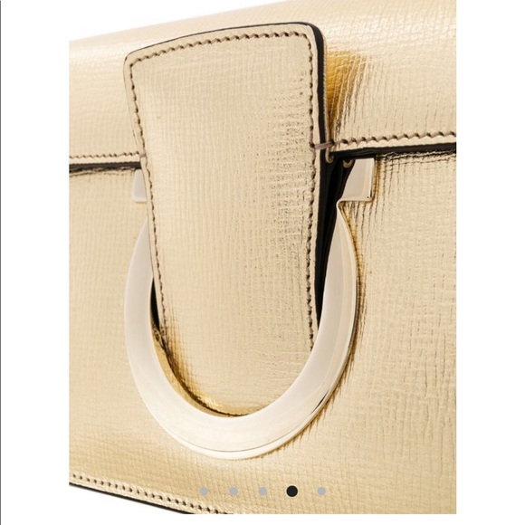 NWOT SALVATORE FERRAGAMO Gancini clutch bag (Gold) - Picture 4 of 8